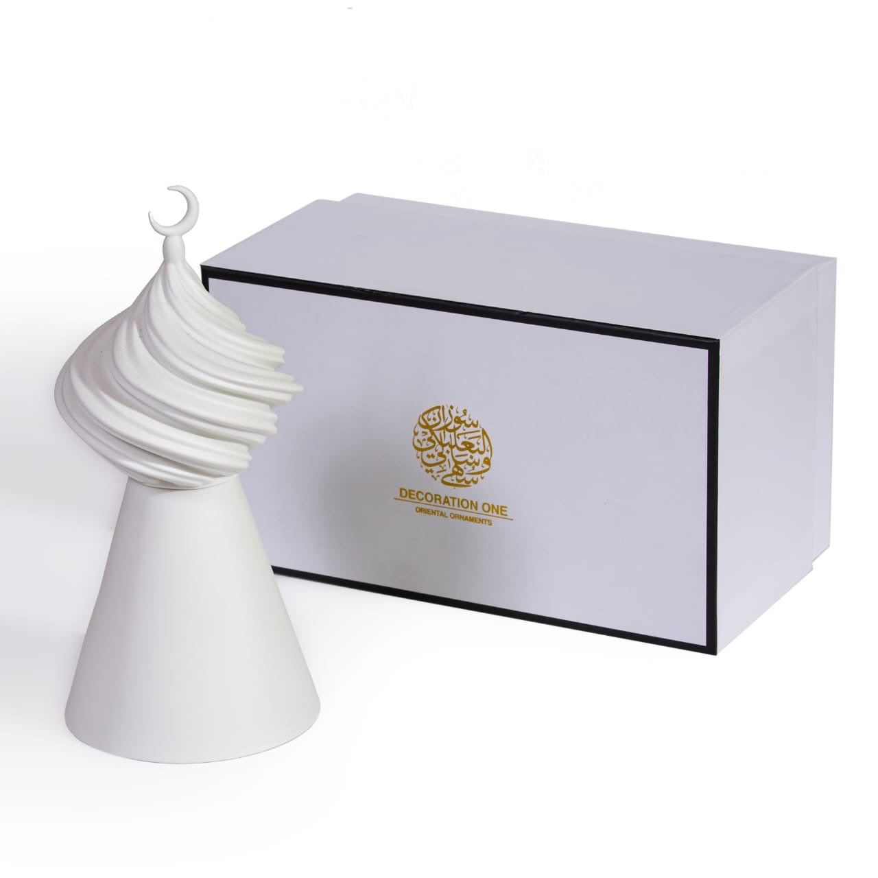 Porcelain Bisquit Minaret / Minaret en porcelaine