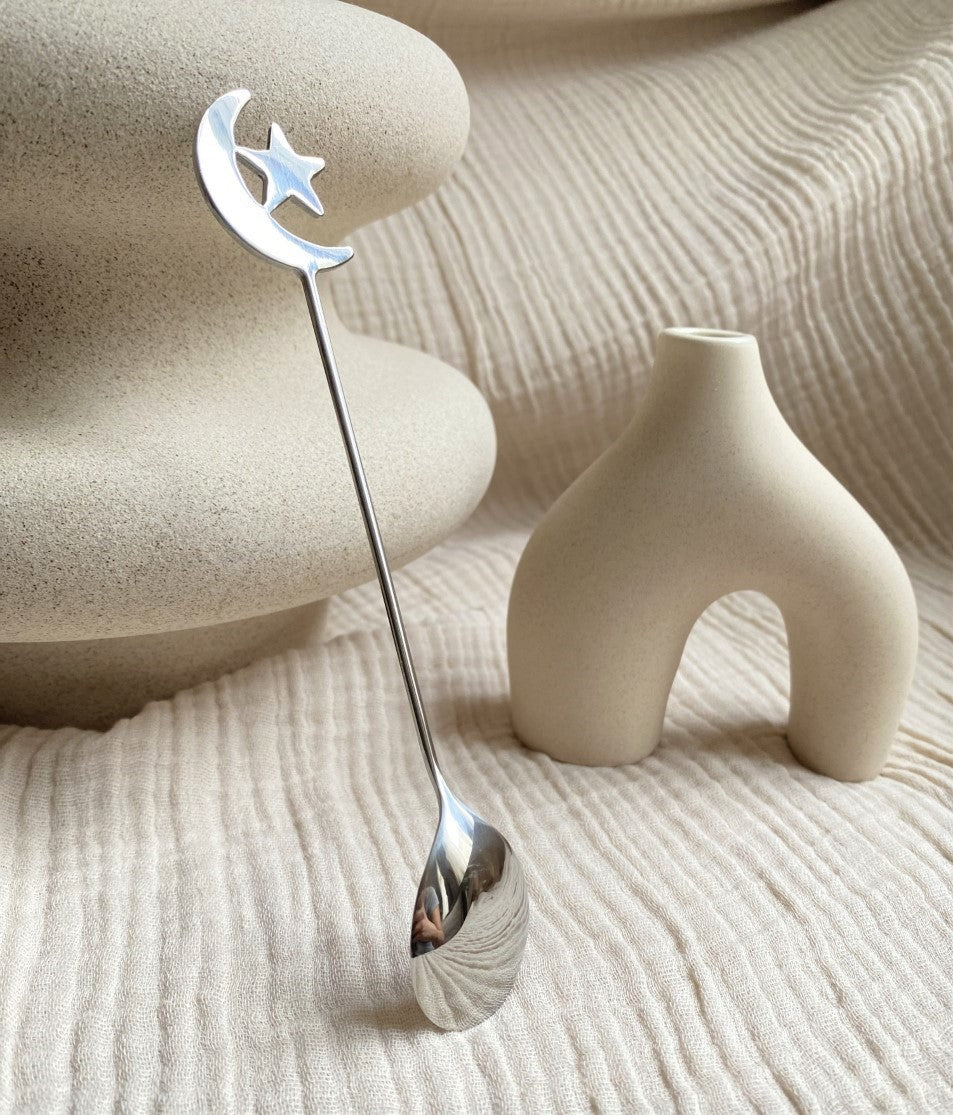 Dessert spoons/Cuillères à dessert