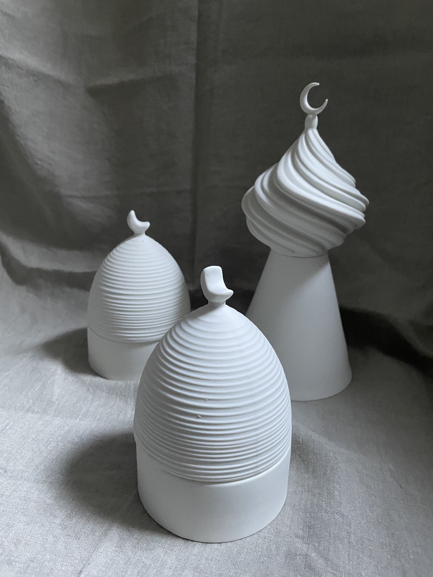 Ceramic box "Dome"/Boîte en céramique "Dôme"