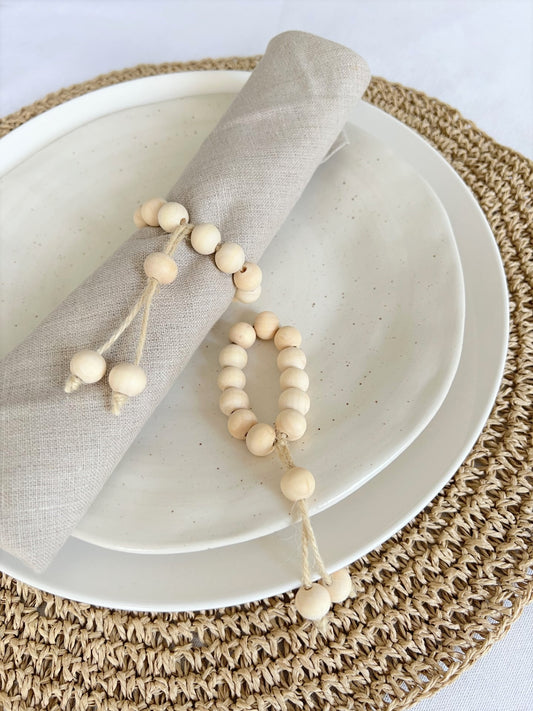 Set of 6 wooden beads napking rings/Lot de 6 mini-chapelets en ronds de serviettes